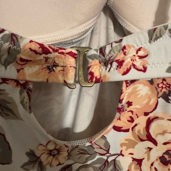 Jessica Simpson Maternity Floral Swimwear - Picture 7 of 13